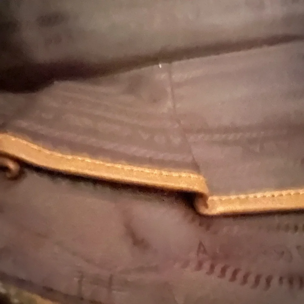 Brown leather Prada purse - Picture 9 of 12